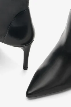 Absatzstiefeletten aus Glattleder Stuart Power 75
