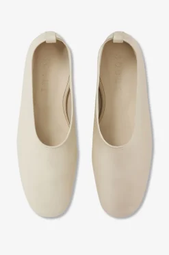 Ballerinas aus Glattleder Bala