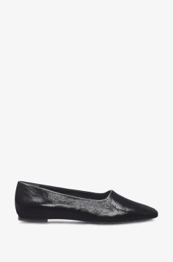 Ballerinas aus Lackleder in Crinkle-Optik Inez