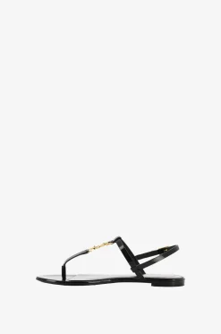 Flache Sandalen aus Lackleder mit Monogramm Cassandra 05