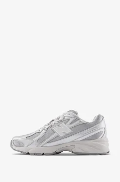 Materialmix-Schnürsneakers mit Metallic-Details 740
