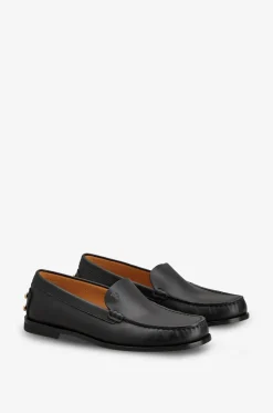 Mokassins aus Leder mit Nieten Slipper