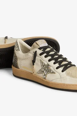 Niedrige Glatt- und Wildledersneakers mit Glitter Ball Star