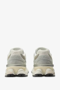 Niedrige Schnür-Sneakers aus Mesh und Wildleder 9060