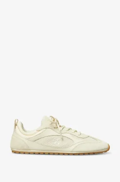 Niedrige Sneakers aus Wildleder und Mesh Field