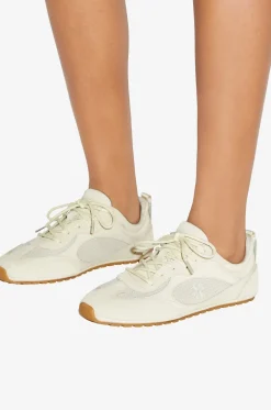 Niedrige Sneakers aus Wildleder und Mesh Field