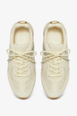 Niedrige Sneakers aus Wildleder und Mesh Field