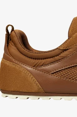 Niedrige Sneakers aus Wildleder und Mesh Field