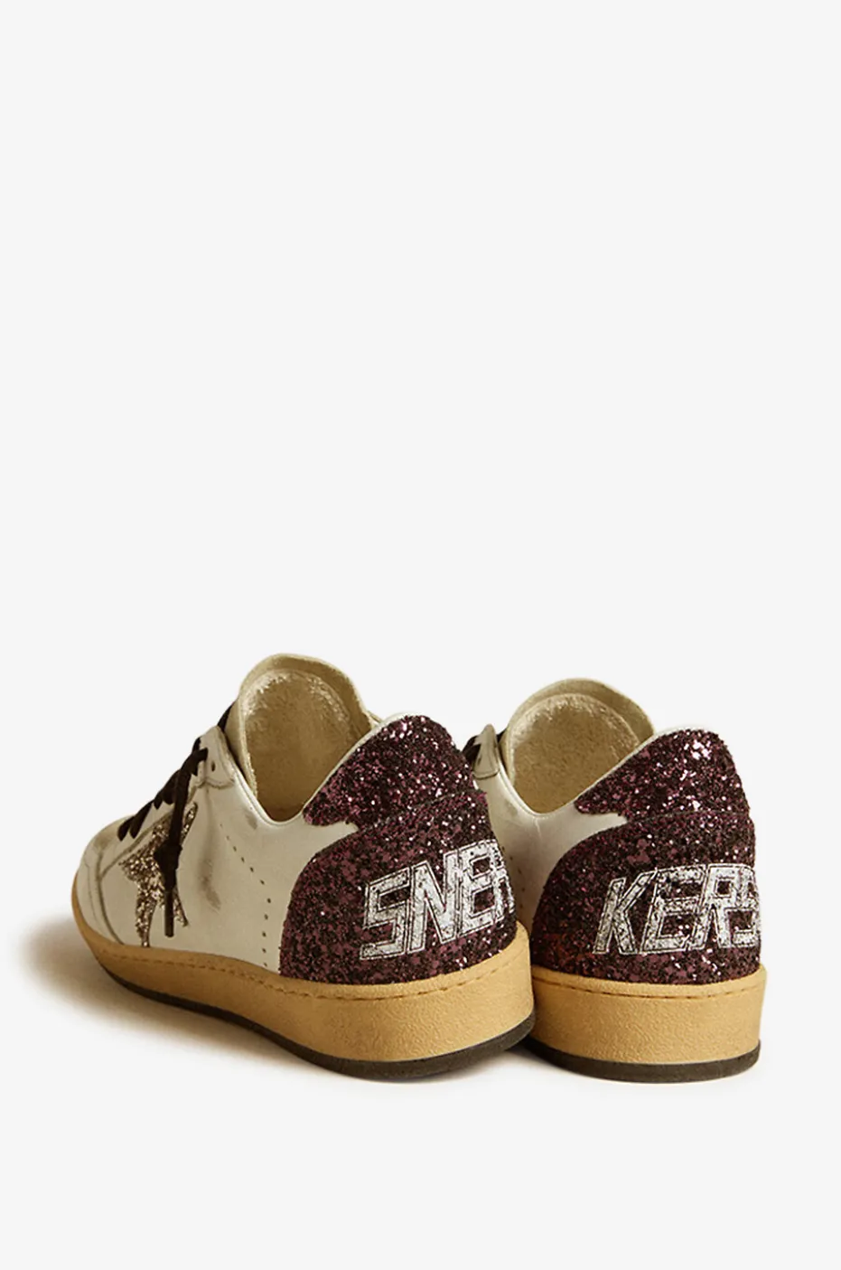 Niedrige Used-Look-Ledersneakers mit Glitter Ball Star