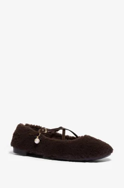 Riemchenballerinas aus Shearling Eleri