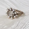 Ring mit Kristallen und Perlen Chiffon