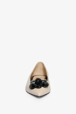 Spitze Ballerinas aus Leder Rea