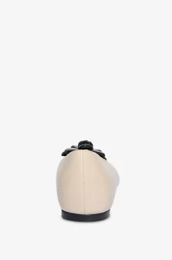 Spitze Ballerinas aus Leder Rea