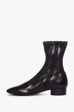 Stiefeletten mit Blockabsatz aus Glanzleder Club