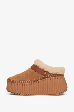 Wildleder-Mules mit Riemen Nama